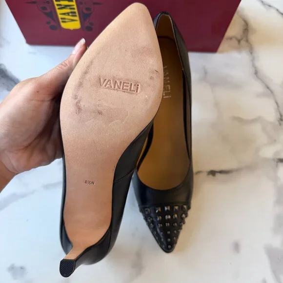 NEW Vaneli Ancyra Black Leather Studded Pumps Size 8.5 - Picture 6 of 7